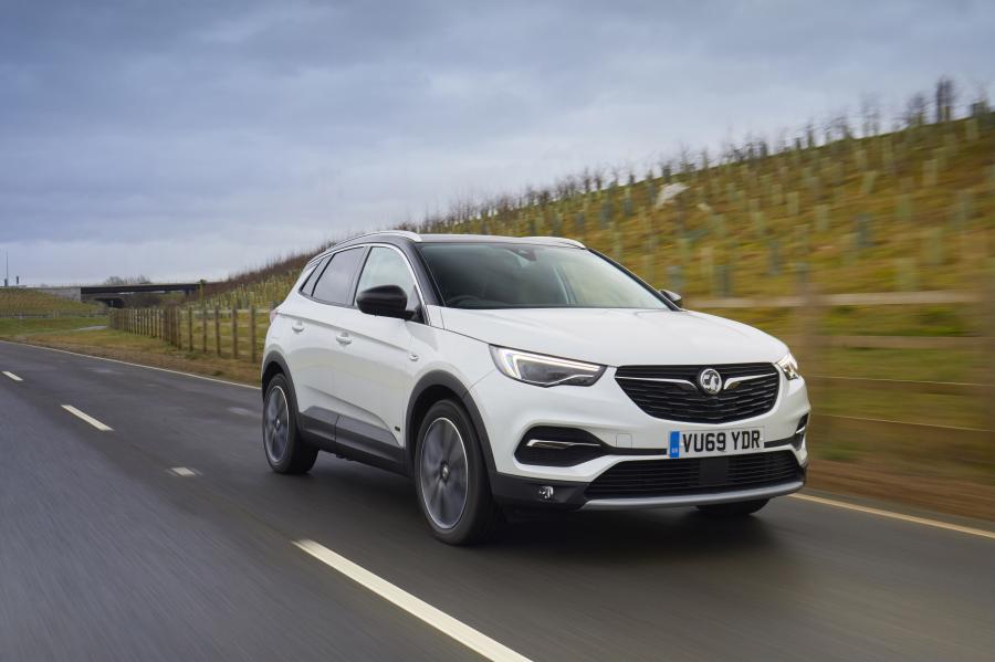 Vauxhall Grandland X Hybrid4 2020 года  (фото 6 из 40)